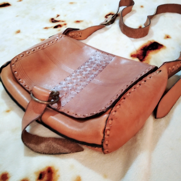 Vtg 80s/90s Boho Whimsygoth Genuine Egyptian Leather Crossbody Messenger Bag - Picture 3 of 16